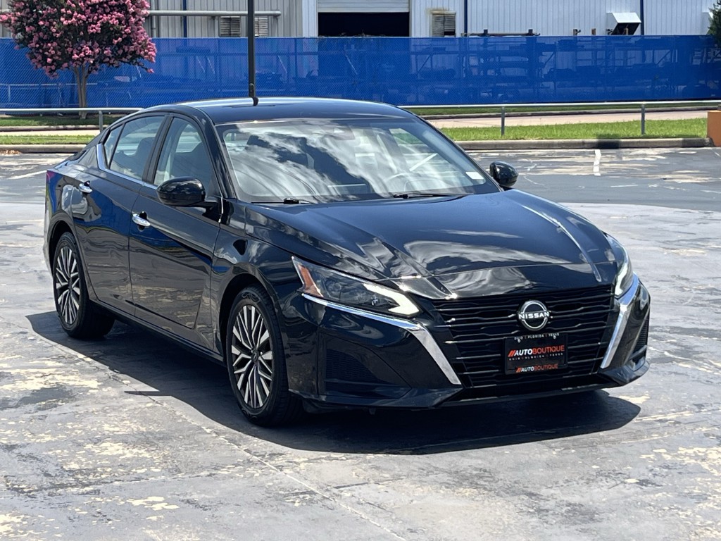 2023 Nissan Altima Image 3