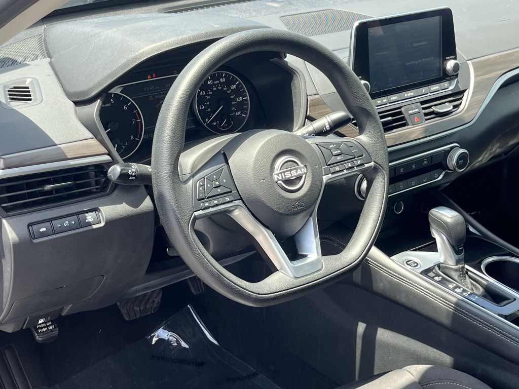 2023 Nissan Altima Image 14