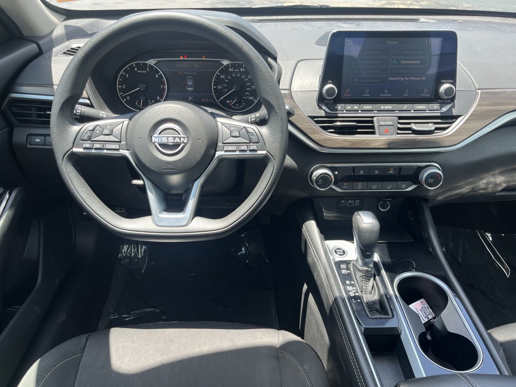 2023 Nissan Altima Image 16