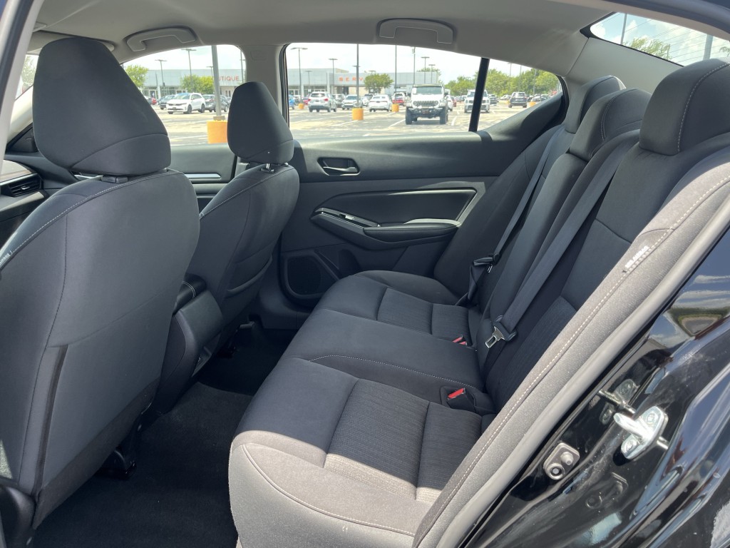 2023 Nissan Altima Image 31