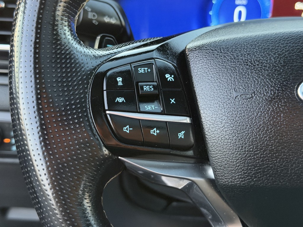 2021 Ford Explorer Image 17