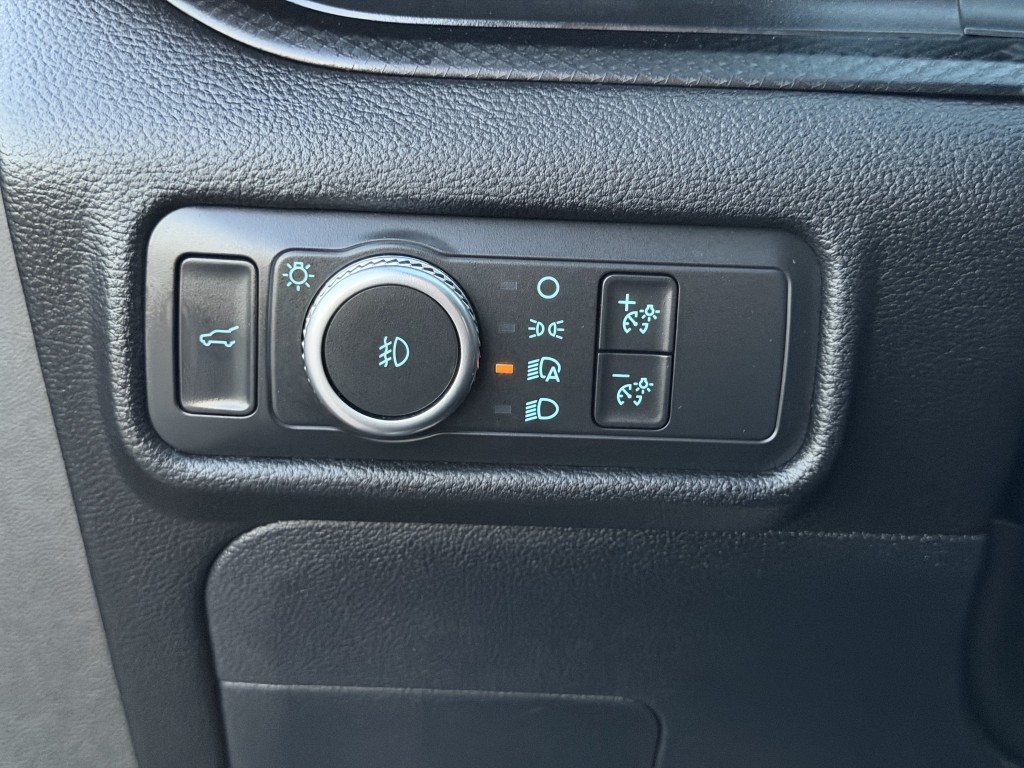 2021 Ford Explorer Image 25