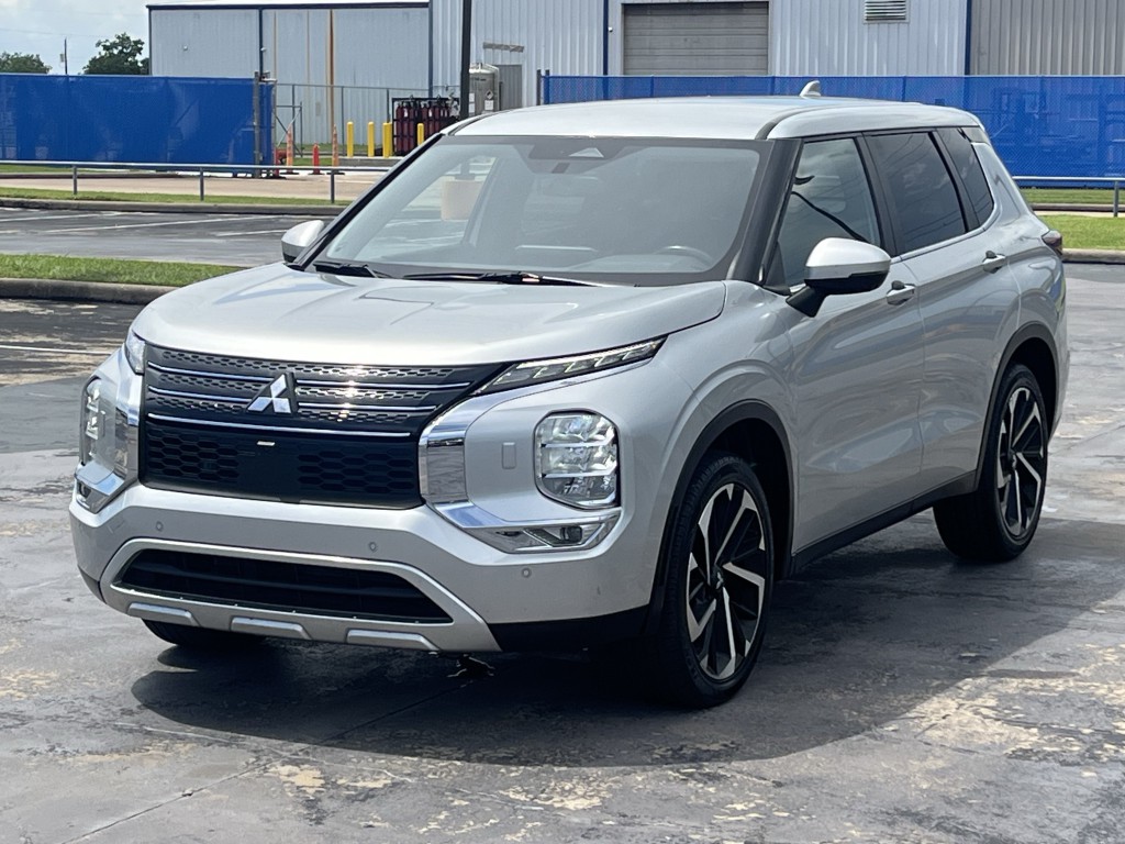 2024 Mitsubishi Outlander Image 5