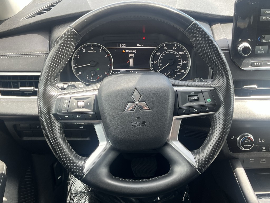 2024 Mitsubishi Outlander Image 15