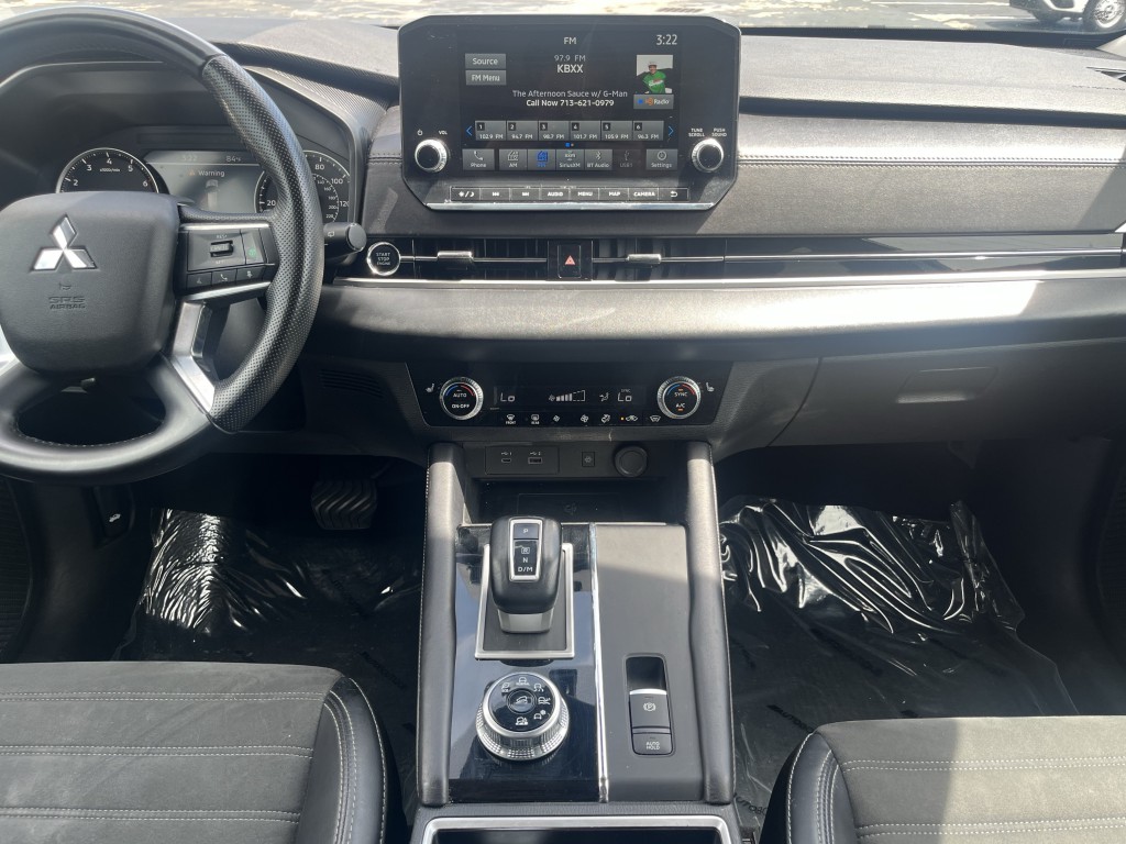 2024 Mitsubishi Outlander Image 22