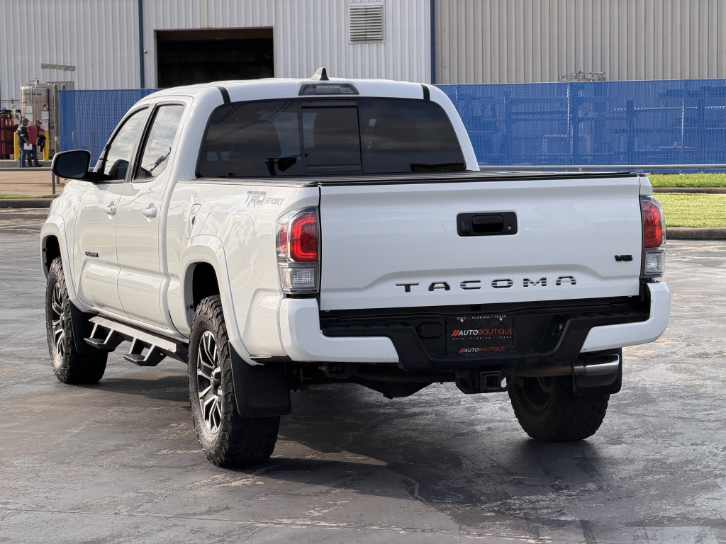 2021 Toyota Tacoma Image 9