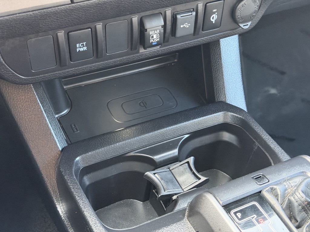 2021 Toyota Tacoma Image 21