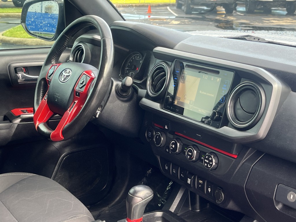 2019 Toyota Tacoma Image 16