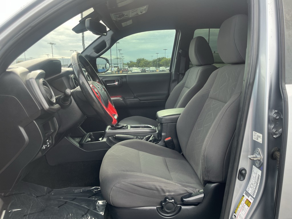 2019 Toyota Tacoma Image 26