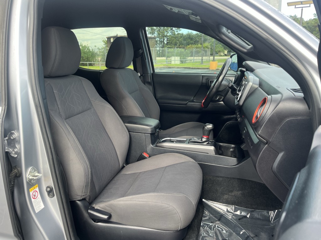 2019 Toyota Tacoma Image 27
