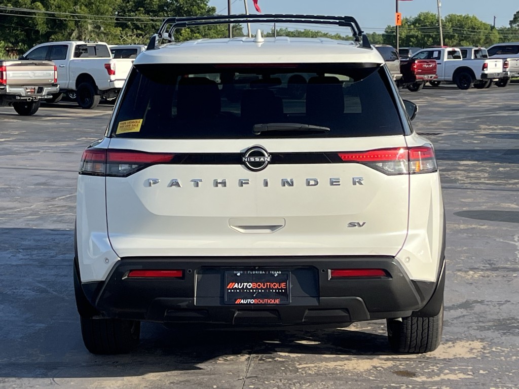 2022 Nissan Pathfinder Image 7
