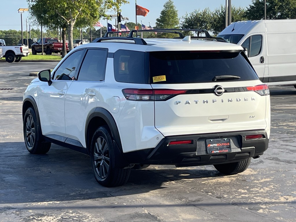 2022 Nissan Pathfinder Image 8