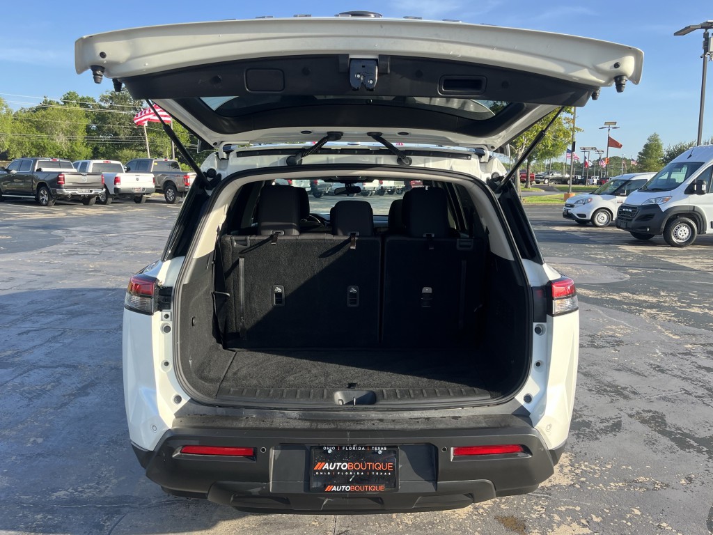 2022 Nissan Pathfinder Image 11