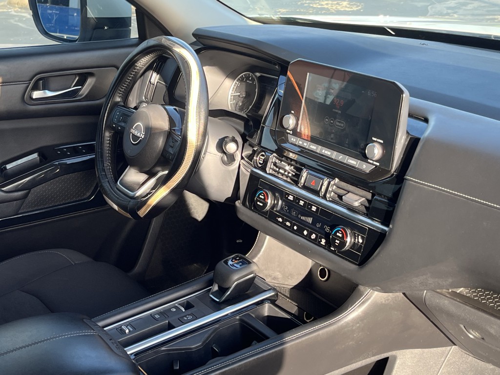2022 Nissan Pathfinder Image 15