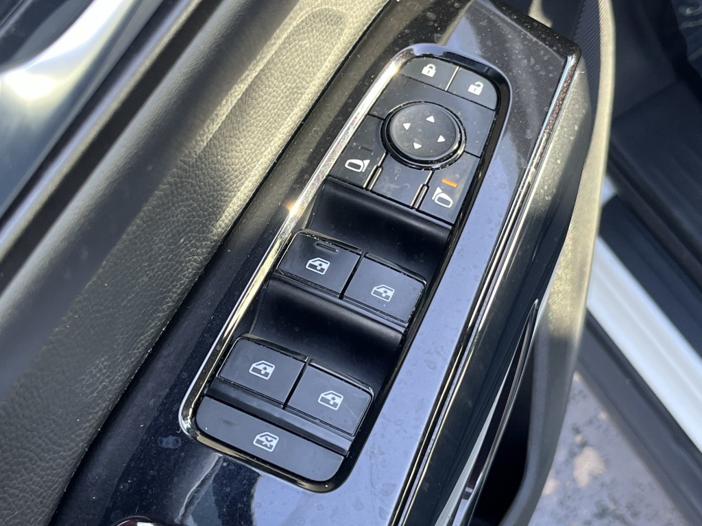2022 Nissan Pathfinder Image 25