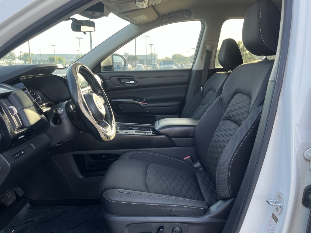 2022 Nissan Pathfinder Image 28