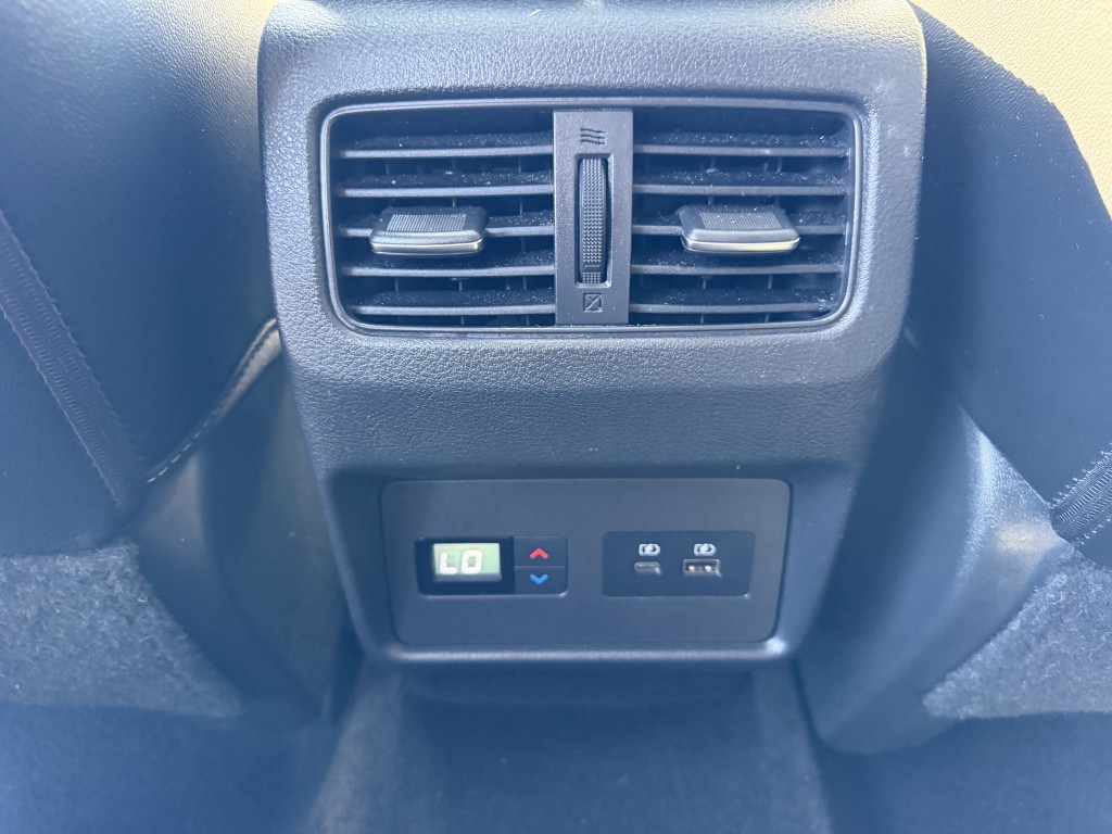2021 Nissan Rogue Image 25