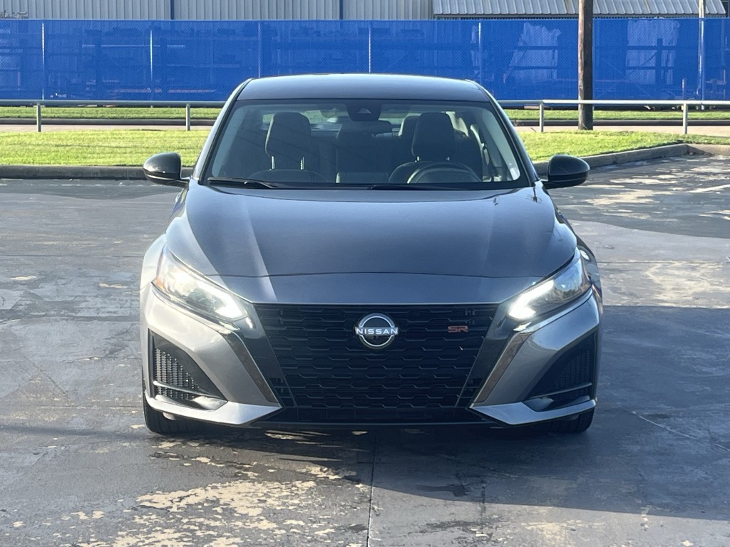 2025 Nissan Altima Image 7