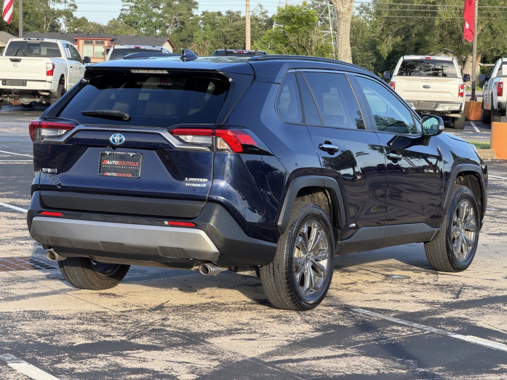 2024 Toyota Rav4 Image 10