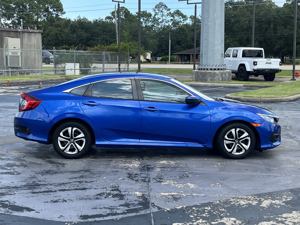 2017 Honda Civic Image 12