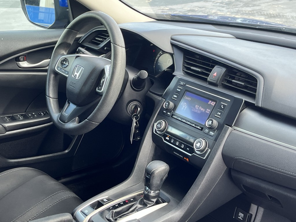 2017 Honda Civic Image 15