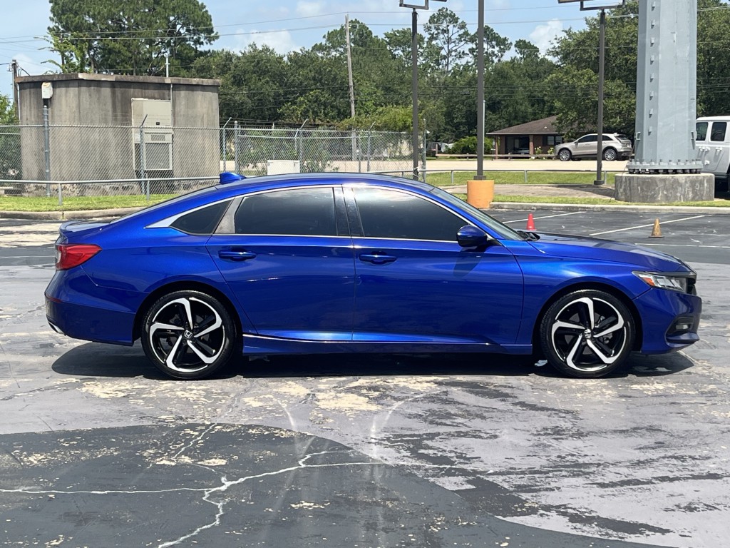 2020 Honda Accord Image 9