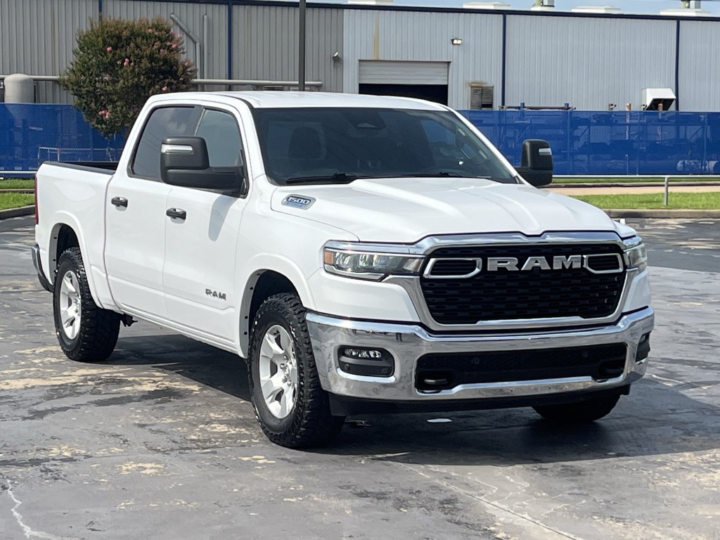 2025 RAM 1500 Image 3