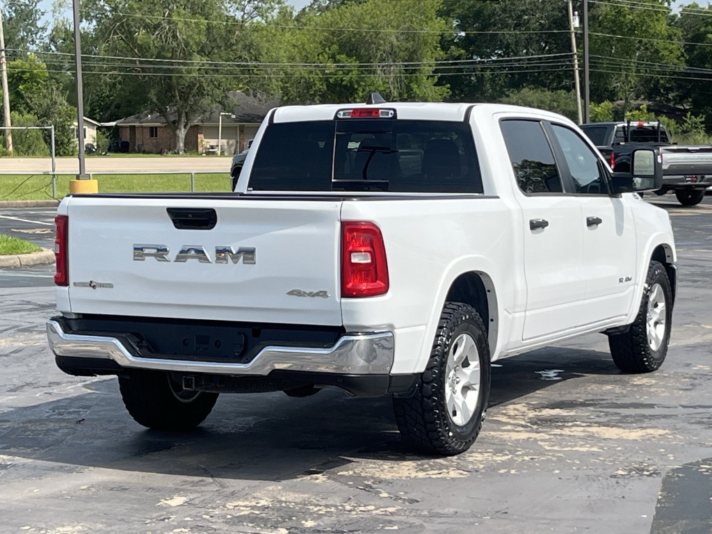 2025 RAM 1500 Image 9