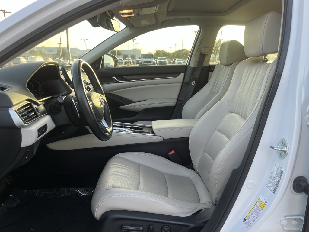 2021 Honda Accord Image 27