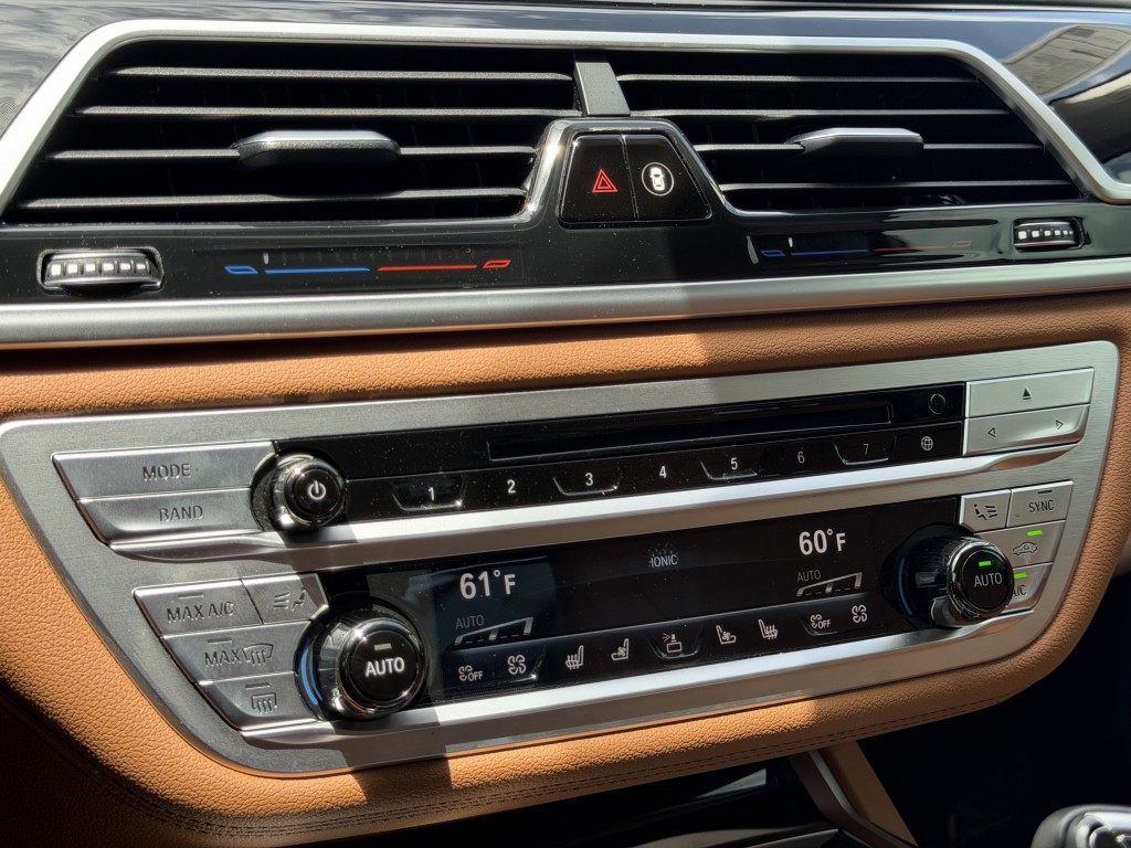 2020 BMW 7 Series Image 34