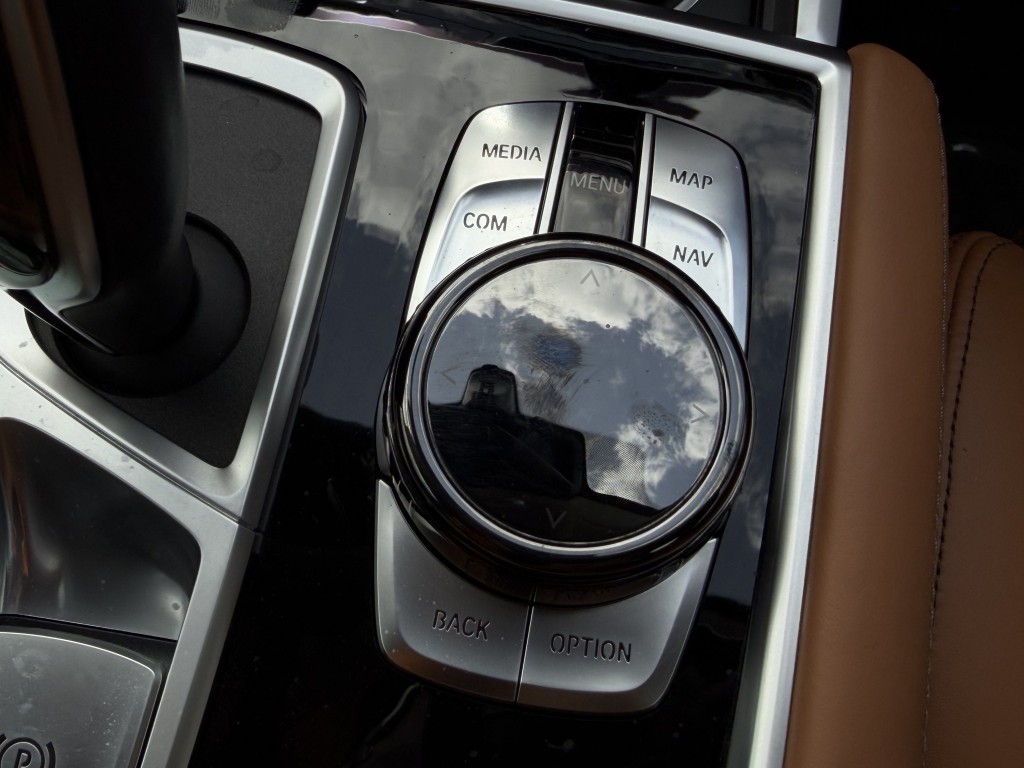 2020 BMW 7 Series Image 36
