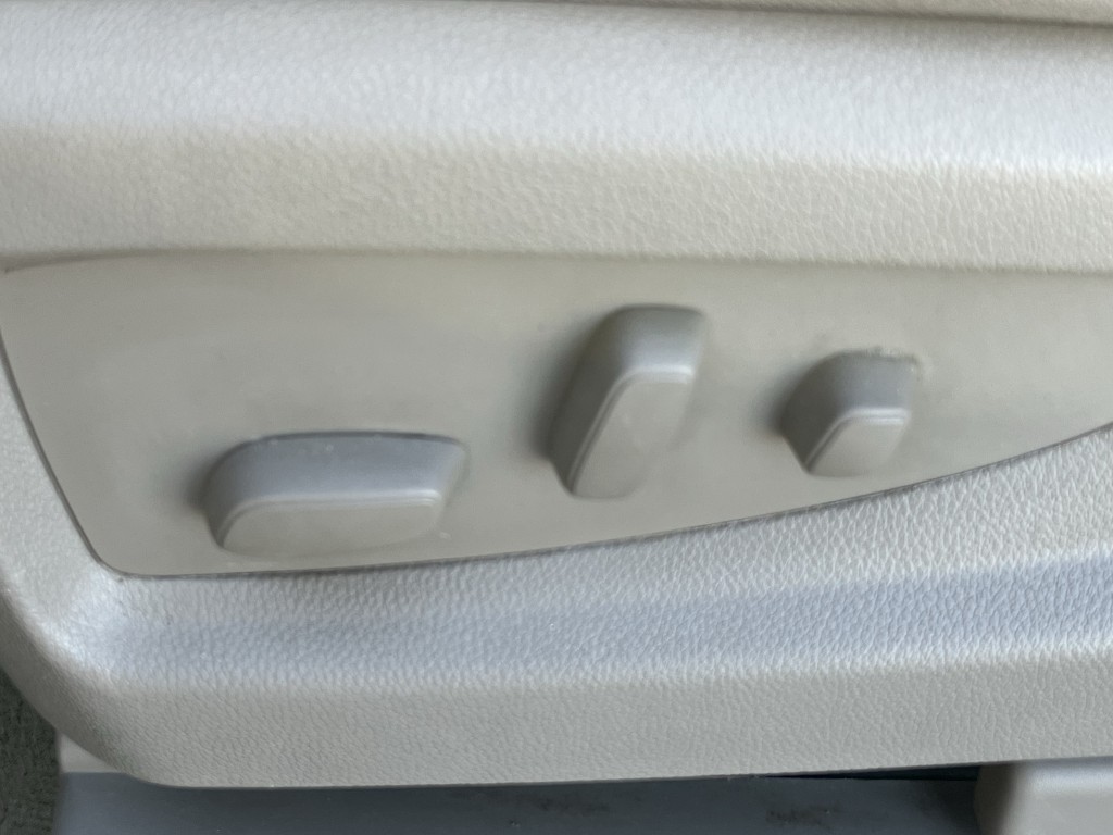 2016 Chevrolet Tahoe Image 25