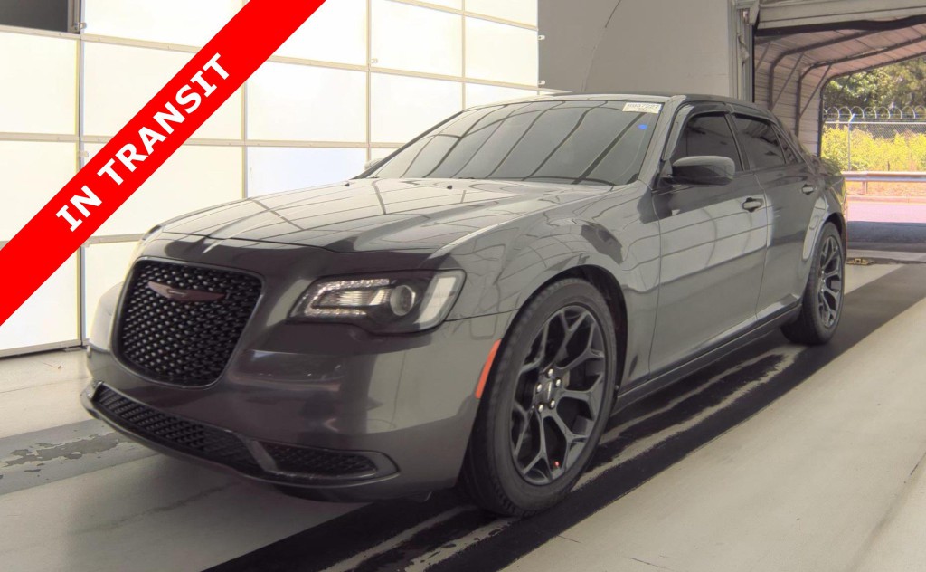 2019 Chrysler 300 Image 1