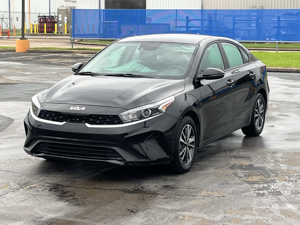 2024 Kia Forte Image 5