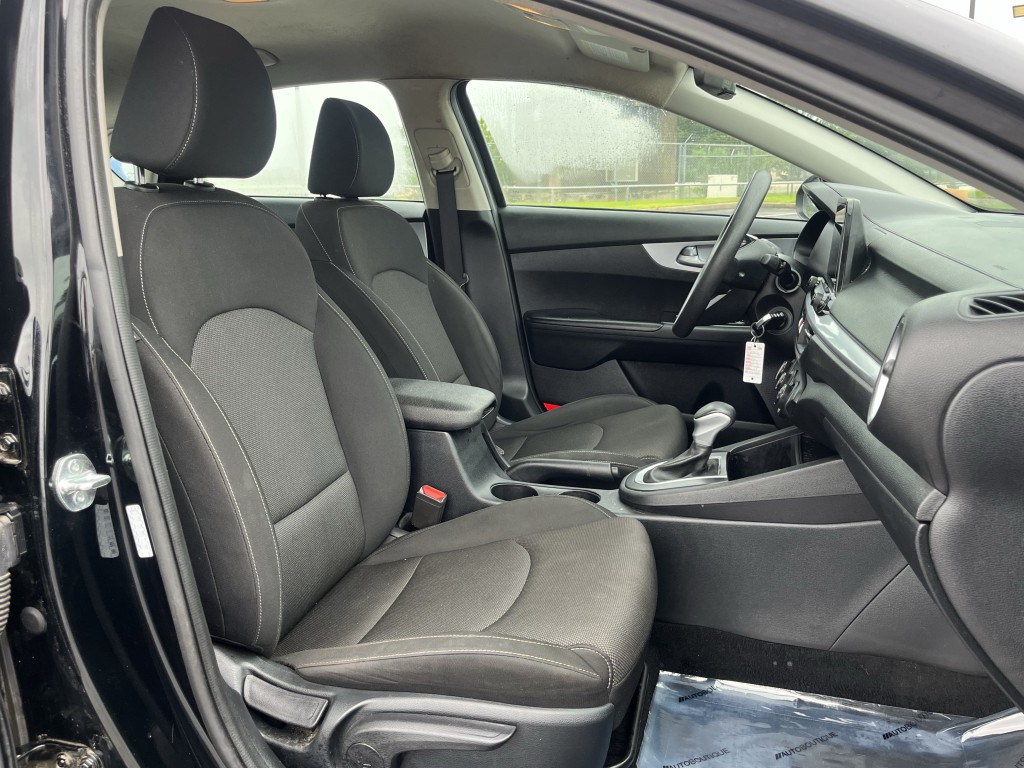 2024 Kia Forte Image 25