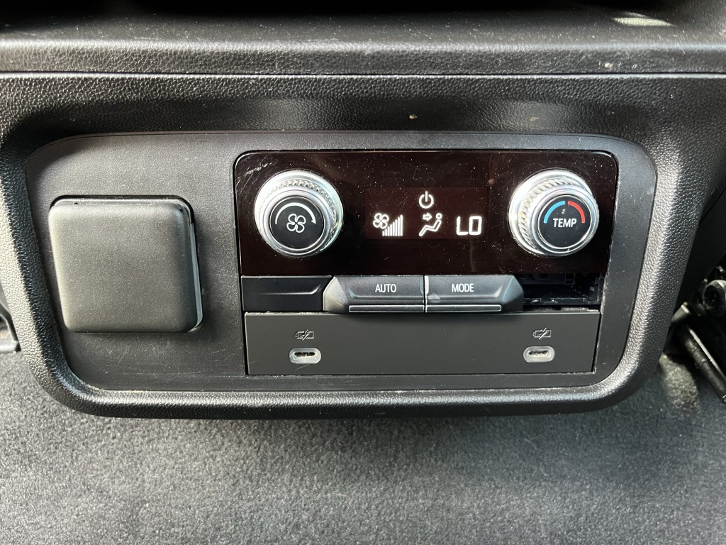 2021 GMC Yukon Image 28