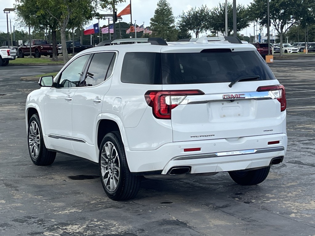 2023 GMC Acadia Image 8