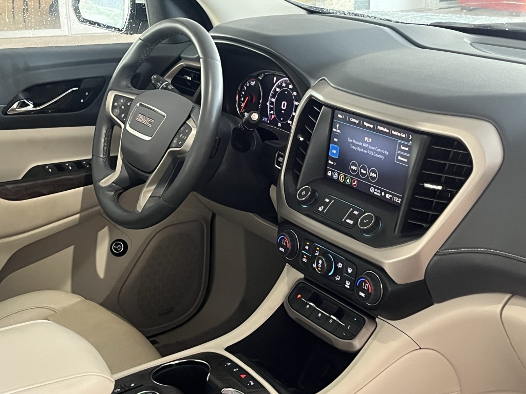 2023 GMC Acadia Image 13