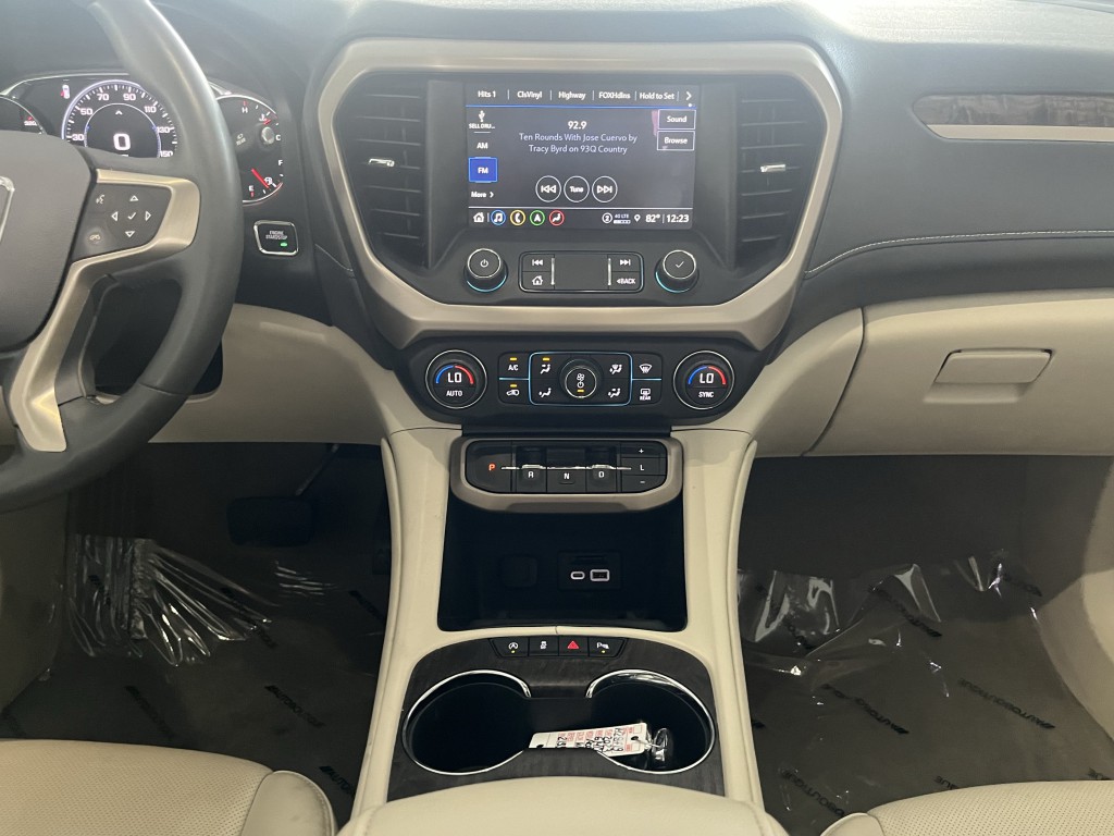 2023 GMC Acadia Image 22