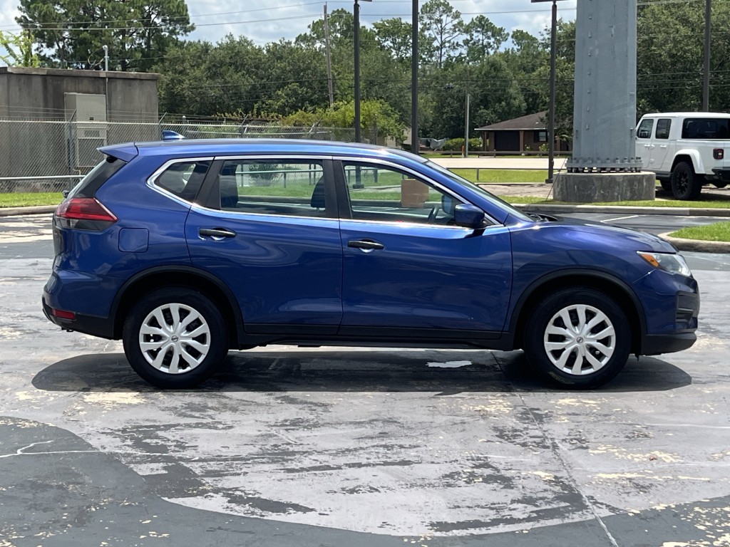 2020 Nissan Rogue Image 10