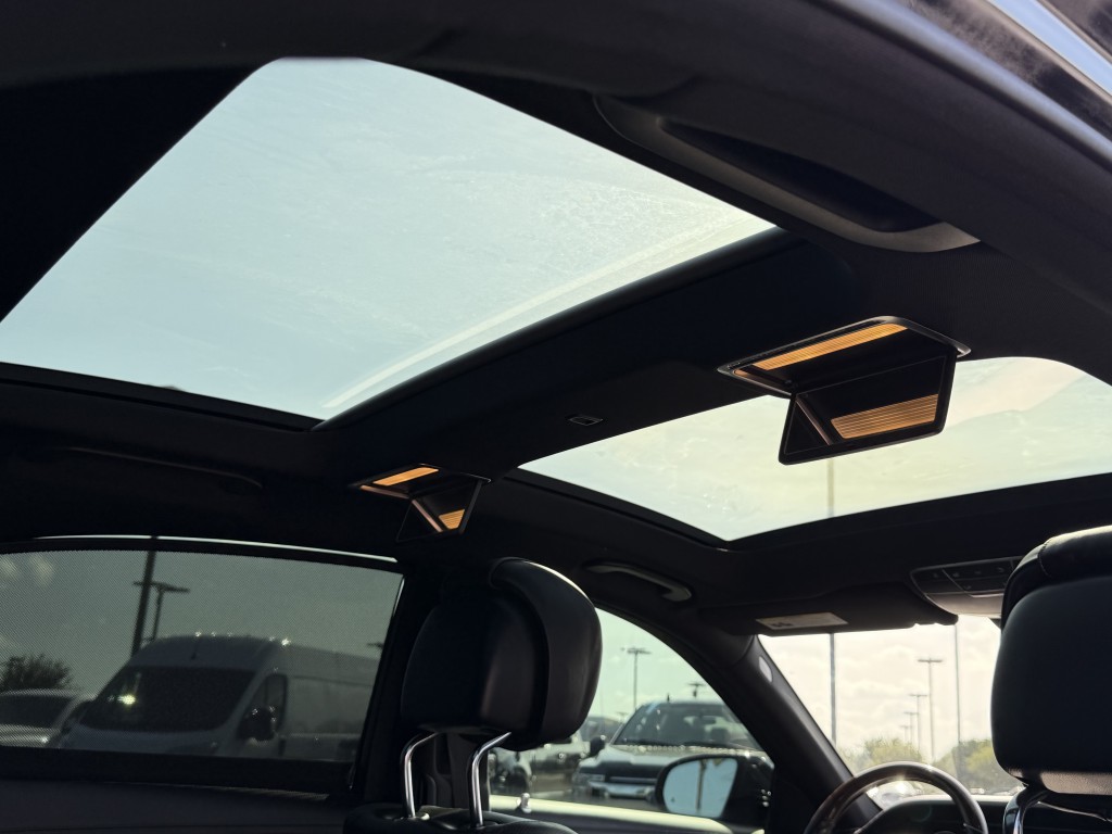 2016 Mercedes-Benz S-Class Image 11