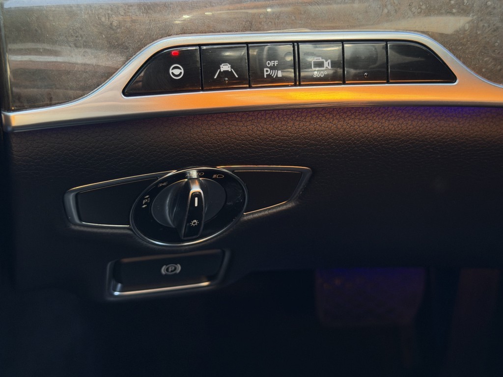 2016 Mercedes-Benz S-Class Image 23