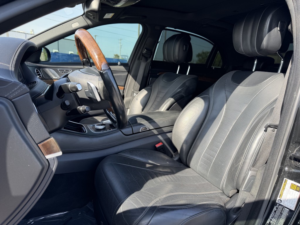 2016 Mercedes-Benz S-Class Image 30