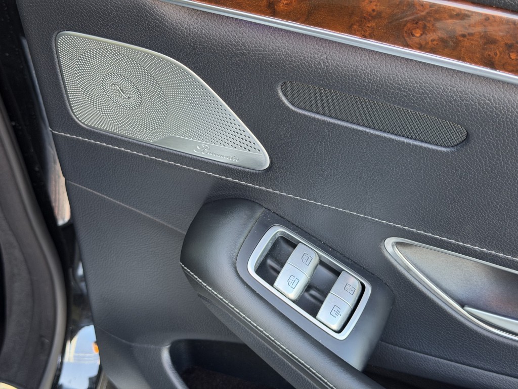 2016 Mercedes-Benz S-Class Image 33