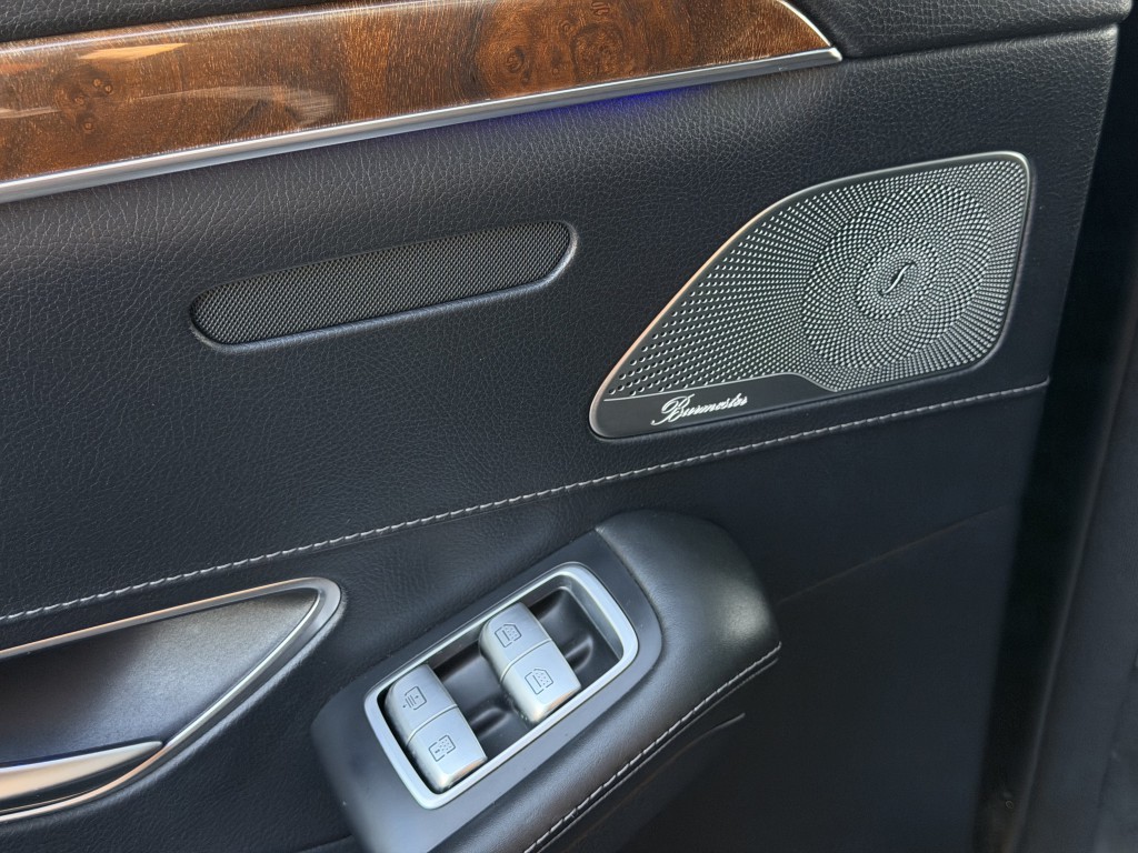 2016 Mercedes-Benz S-Class Image 35