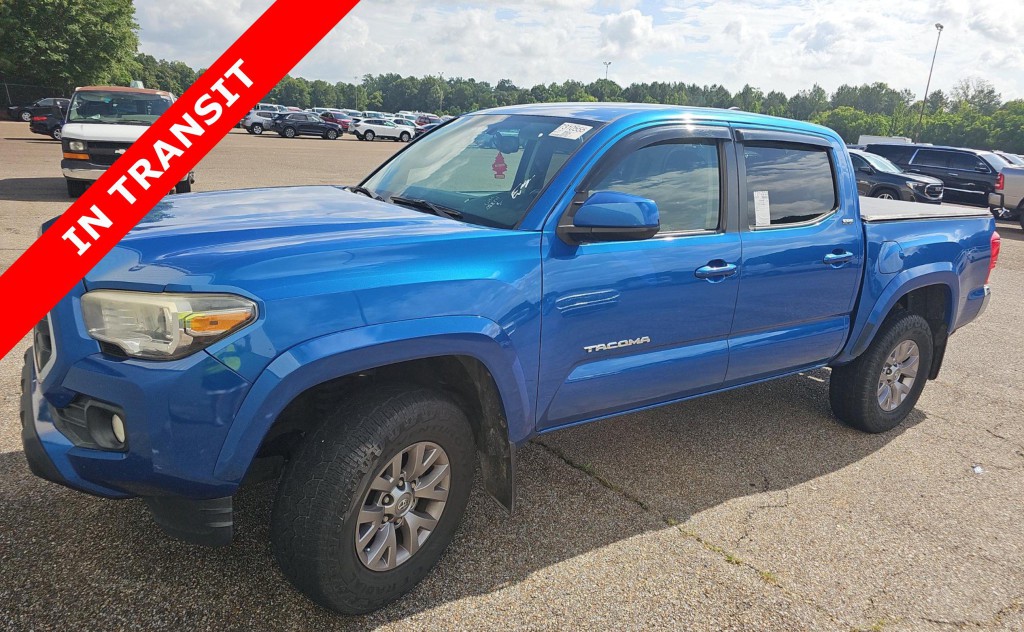 2017 Toyota Tacoma Image 1