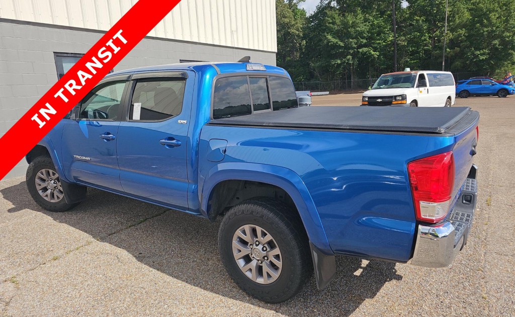 2017 Toyota Tacoma Image 5