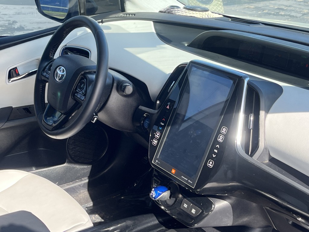 2022 Toyota Prius Image 15