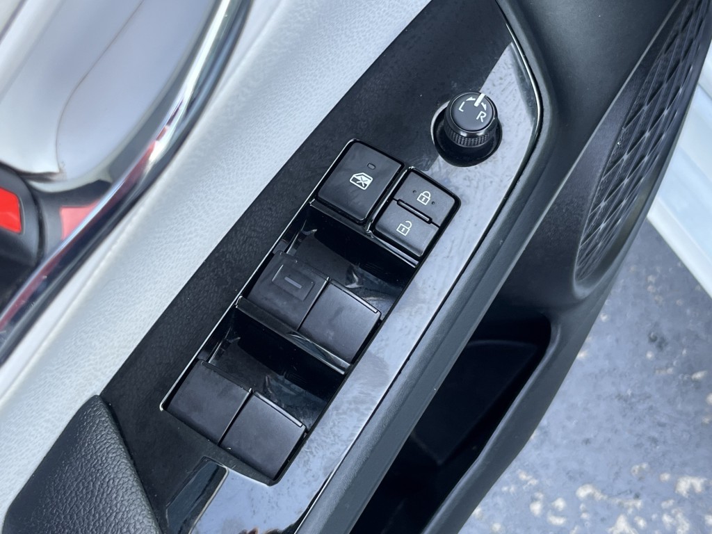 2022 Toyota Prius Image 25