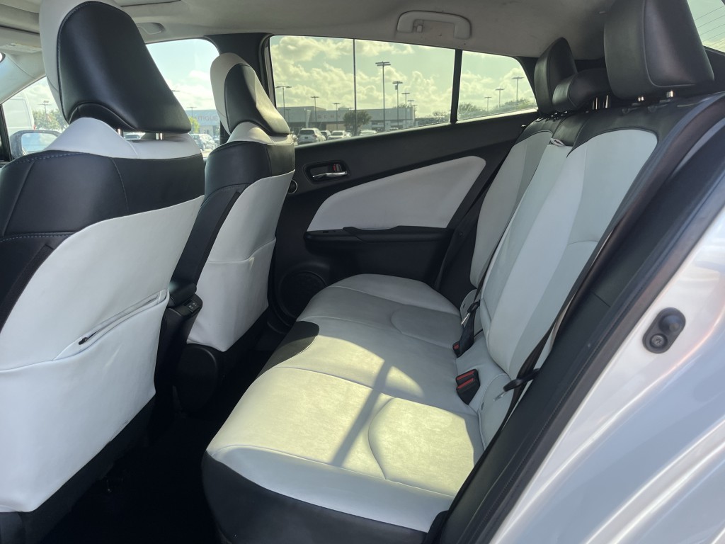2022 Toyota Prius Image 30